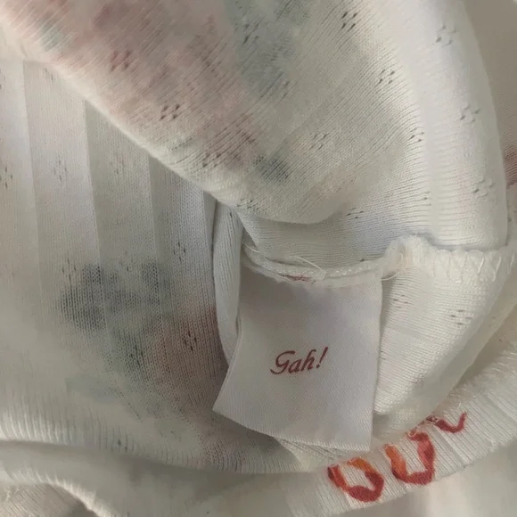 Lisa Says Gah Alex Pointelle Bouquet Tee - Picture 7 of 8